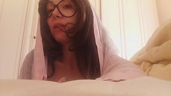 Preview 1 of Pied In The Face - Monia: young italian girl with a heavy blackmail before she get married!