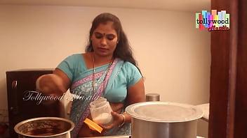 Preview 2 of 20year Sex Videos - Hot desi masala aunty seduced by a teen boy