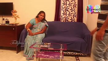 Preview 1 of 20year Sex Videos - Hot desi masala aunty seduced by a teen boy