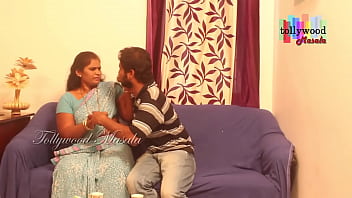 Preview 4 of 20year Sex Videos - Hot desi masala aunty seduced by a teen boy