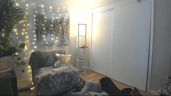 Preview 4 of Youpopn Tube - Sexy beautiful girl masturbating on webcam 760 | full version - webcumgirls.com
