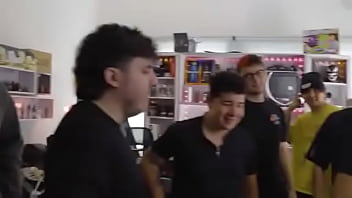 Preview 3 of Pee Piss Orgasme - Yanpol armando la PC de Maau con amigos