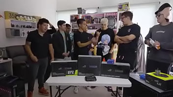Preview 1 of Pee Piss Orgasme - Yanpol armando la PC de Maau con amigos