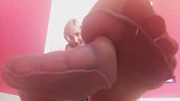 Preview 4 of Pakistan Fuck Sex - stepson,  your sweet stepmother has feet so tired! do you want to do me a favor?