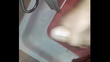Preview 1 of Bhabhi Cud - corrida en la ducha