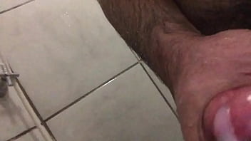 Preview 3 of Suhagrat Blood Fucking - Banho gostoso