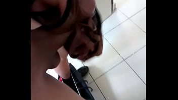 Preview 1 of Animal Bestatily Sex Gril - Calzones tirados de mi Tia