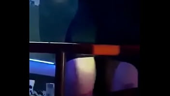 Preview 1 of Danny D 3gp - AMIGA EN EL BAR