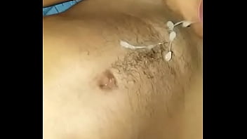 Preview 3 of Sil Khun - Chacal me manda v&iacute_deo eyaculando