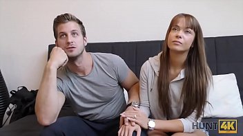 Preview 2 of Big It Com - HUNT4K. Sexy Sch&ouml_nheit mit Kniestr&uuml_mpfen unter meiner Kontrolle