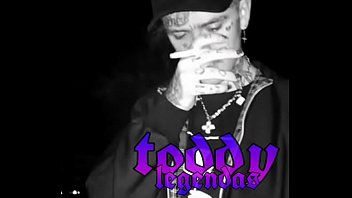 Preview 2 of Newxxxmuvi Hi - White girl Lil peep legendado