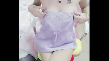Preview 1 of Pink Tits Lick - 大胸女主播