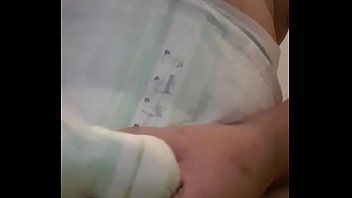 Preview 1 of Travestixx - ich mal in die windel machen und dann einen runter holen
