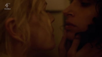 Preview 3 of Monika Pusi - Desiree Akhavan,  Maxine Peake lesbian scene The Bisexual - S01E05
