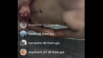 Preview 4 of Nonto Vidio Bokep Barat - Boy livestream tắm sục bắn tinh