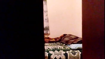 Preview 3 of Short Sckert - Se cojen a mi novio