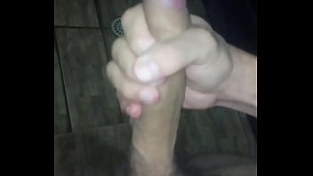 Preview 3 of Naked Girls Street Fighting - ACARICIANDO MEU PAU UM POUCO MOLE AINDA