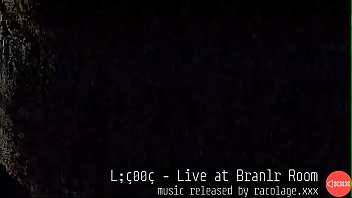 Preview 3 of Pisingporn - L_&ccedil_&deg_&deg_&ccedil_ - Live at Branlr Room (part 2/5)