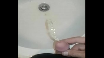 Preview 1 of Cum On My Schwanz - Me pissing for wife in sink