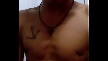 Preview 2 of Seachtwins Contest - Novinho na punha antes de tomar um banho