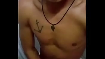 Preview 3 of Seachtwins Contest - Novinho na punha antes de tomar um banho