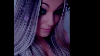 Preview 1 of Enf Ebony Strip - Gabriela Stokweel - Gemendo com essa boca gostosa