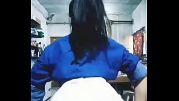 Preview 1 of Virgin Small Vagina - Chica bailando twerk