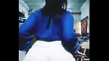 Preview 4 of Virgin Small Vagina - Chica bailando twerk
