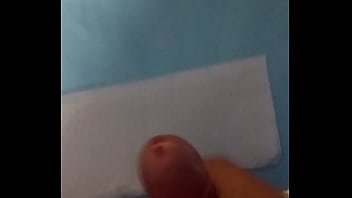 Preview 1 of Kendall Cross - Masturb&aacute_ndome para ustedes