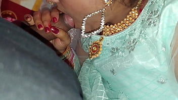 Preview 2 of Muslim Bbw Aunty Xnxx - Beautiful Indian cute girl fucking with friend