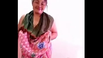 Preview 3 of Hindi Launage Xxx Sunney Leone - Thai aunty dancing sans underwear