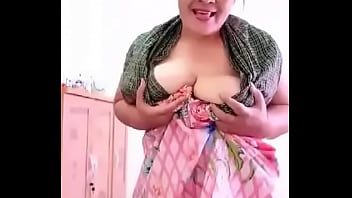 Preview 1 of Hindi Launage Xxx Sunney Leone - Thai aunty dancing sans underwear