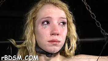 Preview 2 of Mama Sex Muslim - Beauty in latex costume gets wild love tunnel and anal prodding
