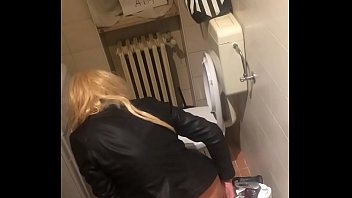 Preview 2 of Sensual Kissing Milf - Piss ECATERINAX Hungary