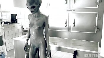 Preview 4 of Chinese Cunt - HORRORPORN - Roswell UFO