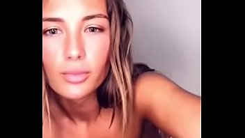 Preview 3 of Tap The Xnxx - Novinha se masturbando gostoso