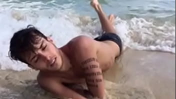 Preview 3 of Kelly Brooksurvib - Gay model matt switzerland