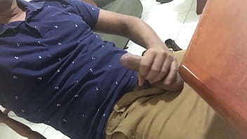 Preview 1 of Hostel Girls Bath Videos - Guizits chamando amigo pra chupar