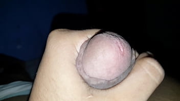 Preview 2 of Sunny Leone Chut Kali Hai - Gay boy jerking