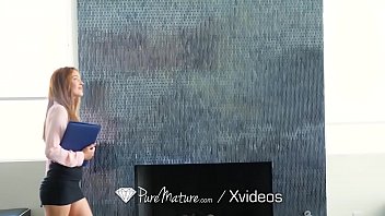 Preview 1 of Zoiy Hallowen - PUREMATURE Red Headed MILF TRIES ANAL
