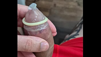 Preview 2 of Kamasutra Rape Sex Video - TENTEI COLOCAR A CAMISINHA,  MAS N&Atilde_O ENTRA NO MEU PENIS GROSSO