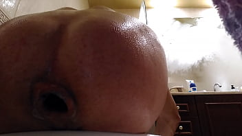 Preview 2 of Sacramento Webcams - Pushing out from my ass cavity the whole dildo