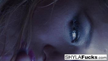 Preview 4 of Dubble But Sex - Shyla&#039_s Smoking Fetish
