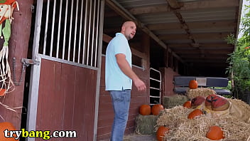 Preview 2 of Best Sandisk X - Pumpkin Booty Patch With Rose Monroe and Valentina Jewels