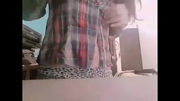 Preview 1 of Silk Drees - Quieres que sea tu putita?