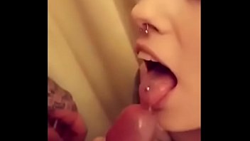Preview 4 of Pink92 Tube - Maeva aime se faire baiser sur son snap