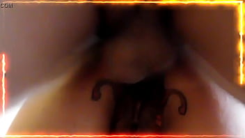 Preview 3 of Xxvedoes - NO HAY NADA EN LA TV ,  ASI QUE ME COJI AL PLOMERO Y AL AMIGO DE MI MARIDO ME SIGUEN  COJIENDO  A FULL