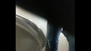 Preview 1 of Anal Xbraz - Dos amigos en los ba&ntilde_os