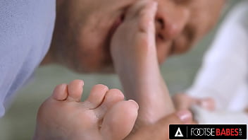 Preview 2 of Mom And Ali - FOOTSIE BABES - Hot Candee Licious Gets Her Pretty Feet Covered In Cum After Office Anal Sex