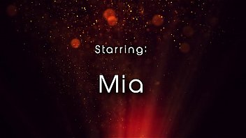 Preview 1 of Hotmail Sex - Sex Addict Mia Fucks Her Delicious Pussy!